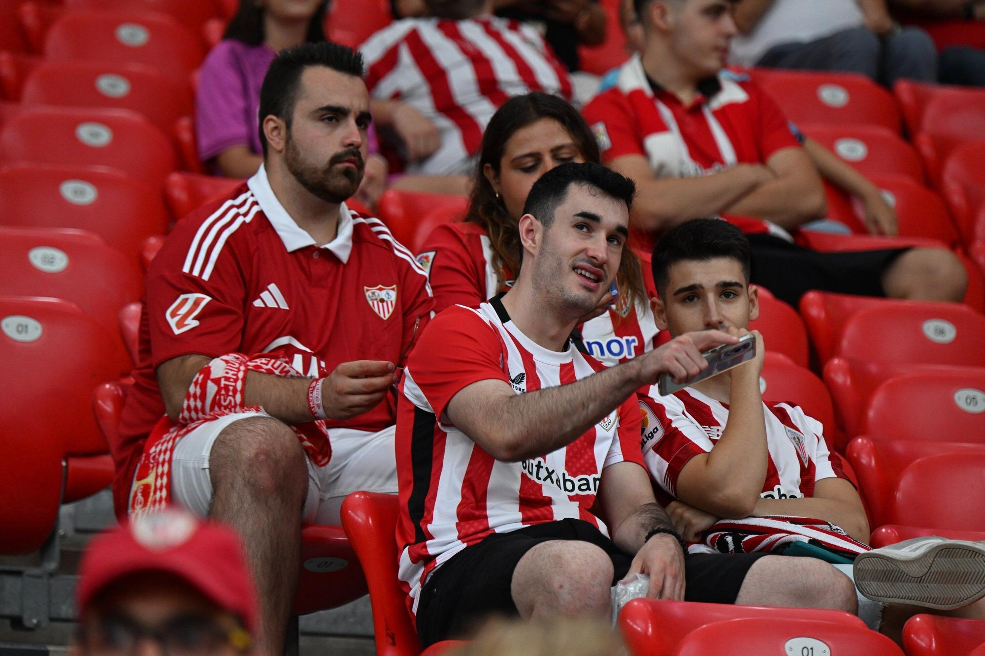 En imágenes: ¿Has estado en San Mamés viendo el Athletic-Sevilla? Búscate en nuestra galería