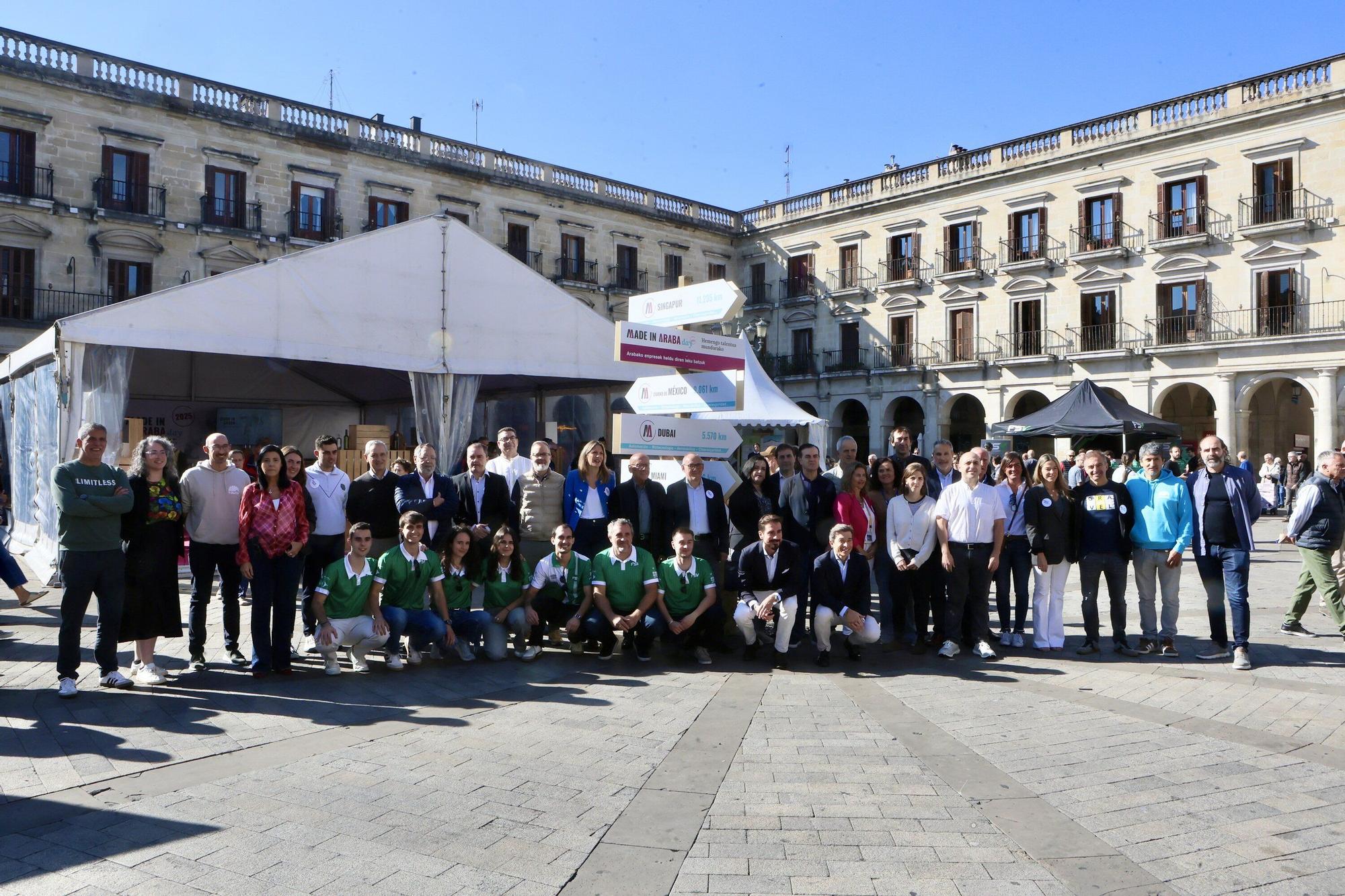 En imágenes: El centro de Vitoria acoge la jornada central del 'Made in Araba Day'