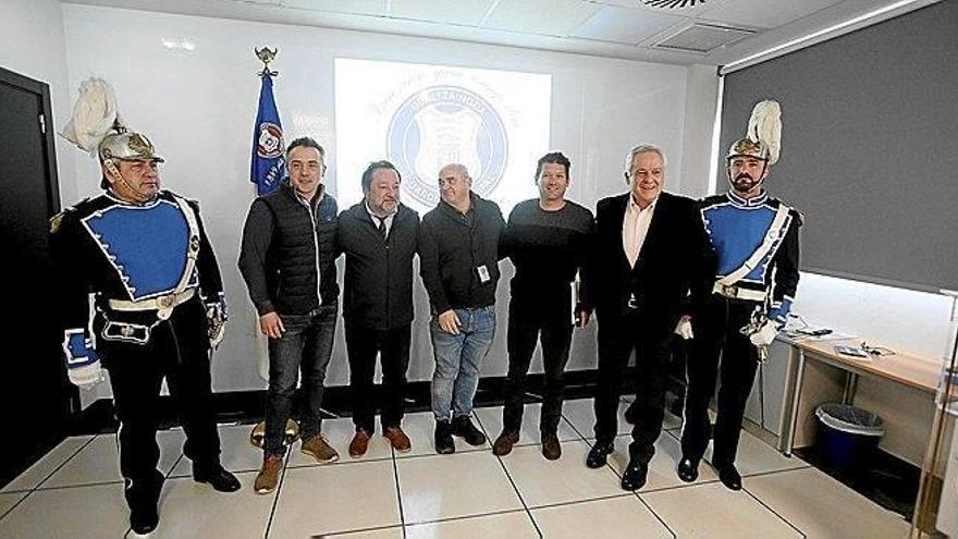 La Guardia Municipal otorga medallas de oro a dos agentes