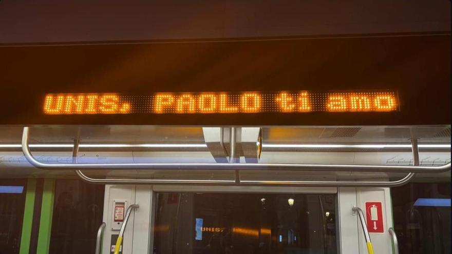 El tranvía de Vitoria-Gasteiz declara su amor por Galbiati