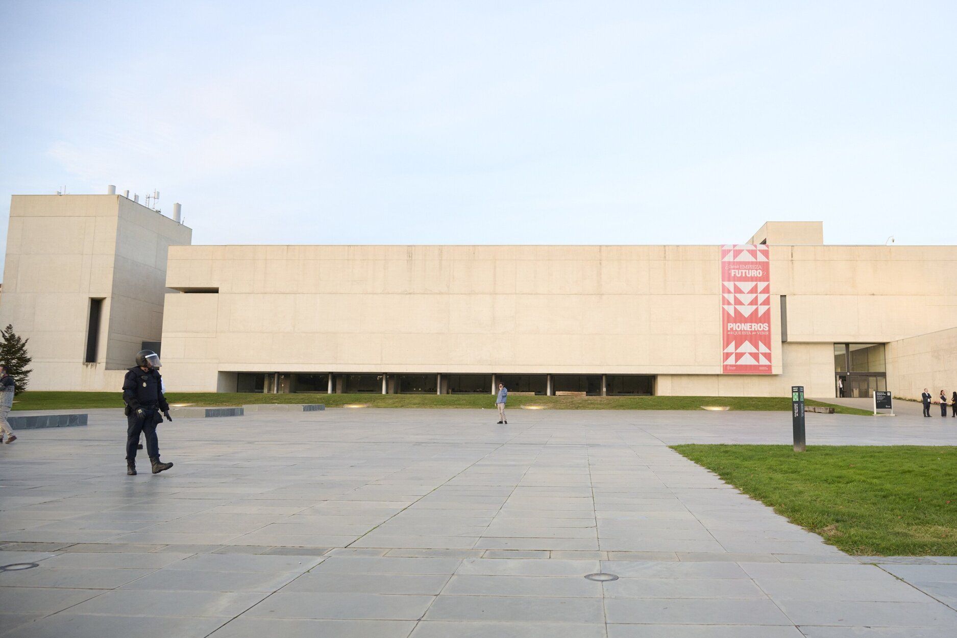 En imágenes | Altercados en la Universidad de Navarra tras la suspensión de un acto de Vito Quiles