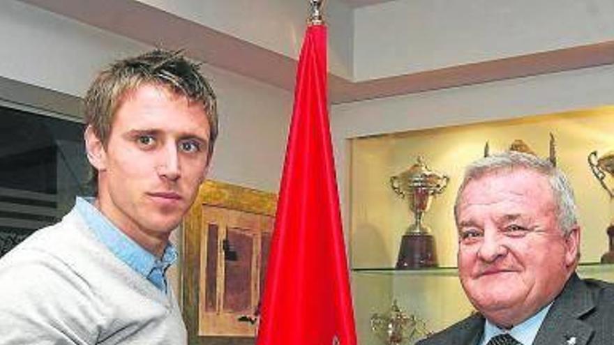 Monreal renueva hasta 2014