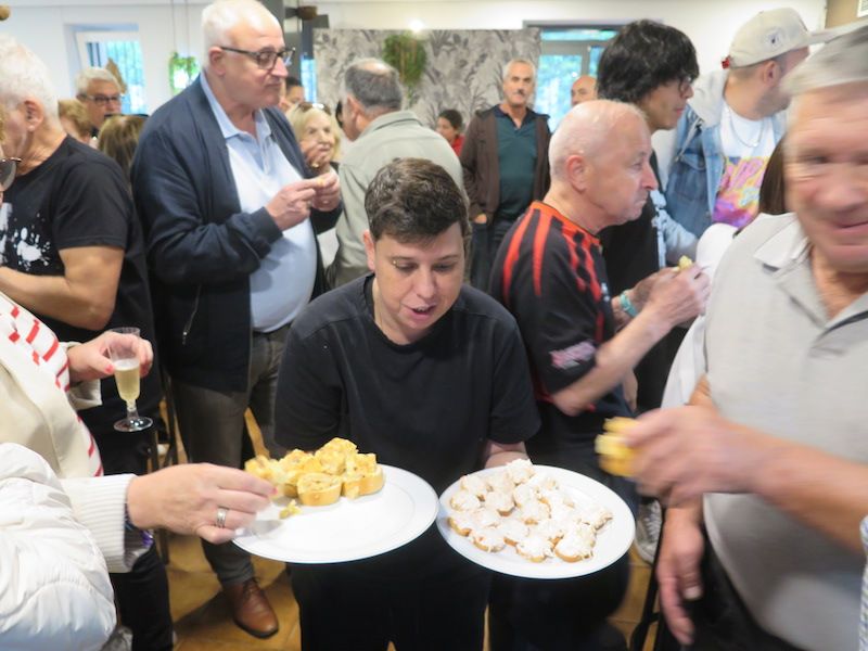 La inauguración de la cafetería Laitz de Zumarraga, en imágenes