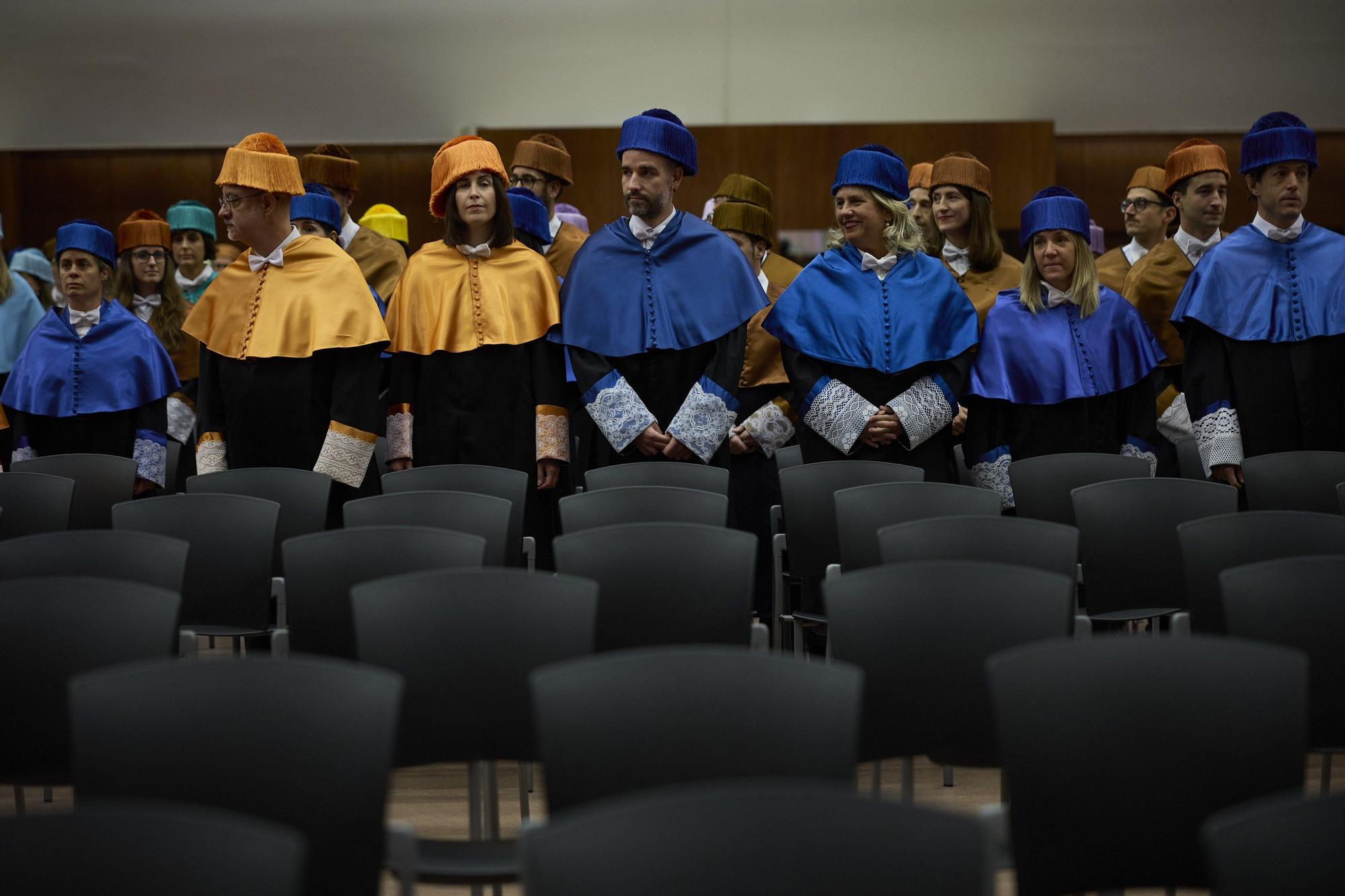 Fotos del homenaje de la UPNA a las personas que llevan 25 años trabajando en la Universidad
