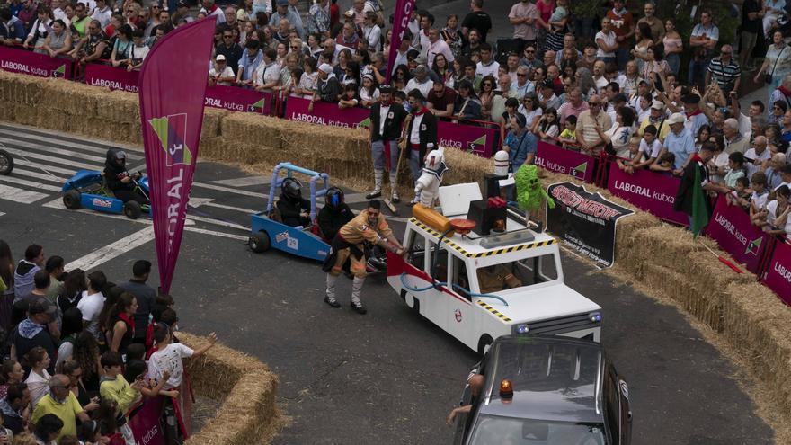 En imágenes: Las Goitiberas recorren Vitoria