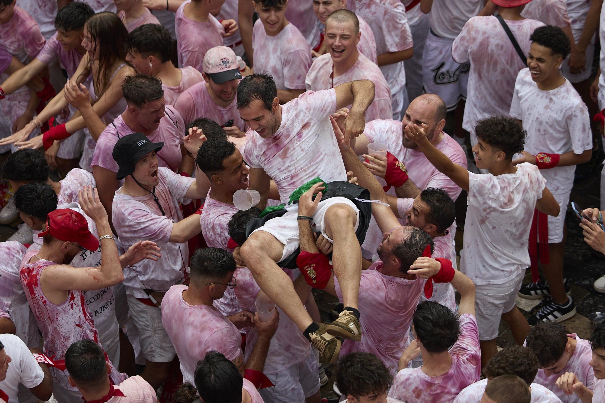 Fotos del  Chupinazo de San Fermín 2025 en Pamplona: ¡La fiesta más internacional se enciende con un grito solidario por Palestina!