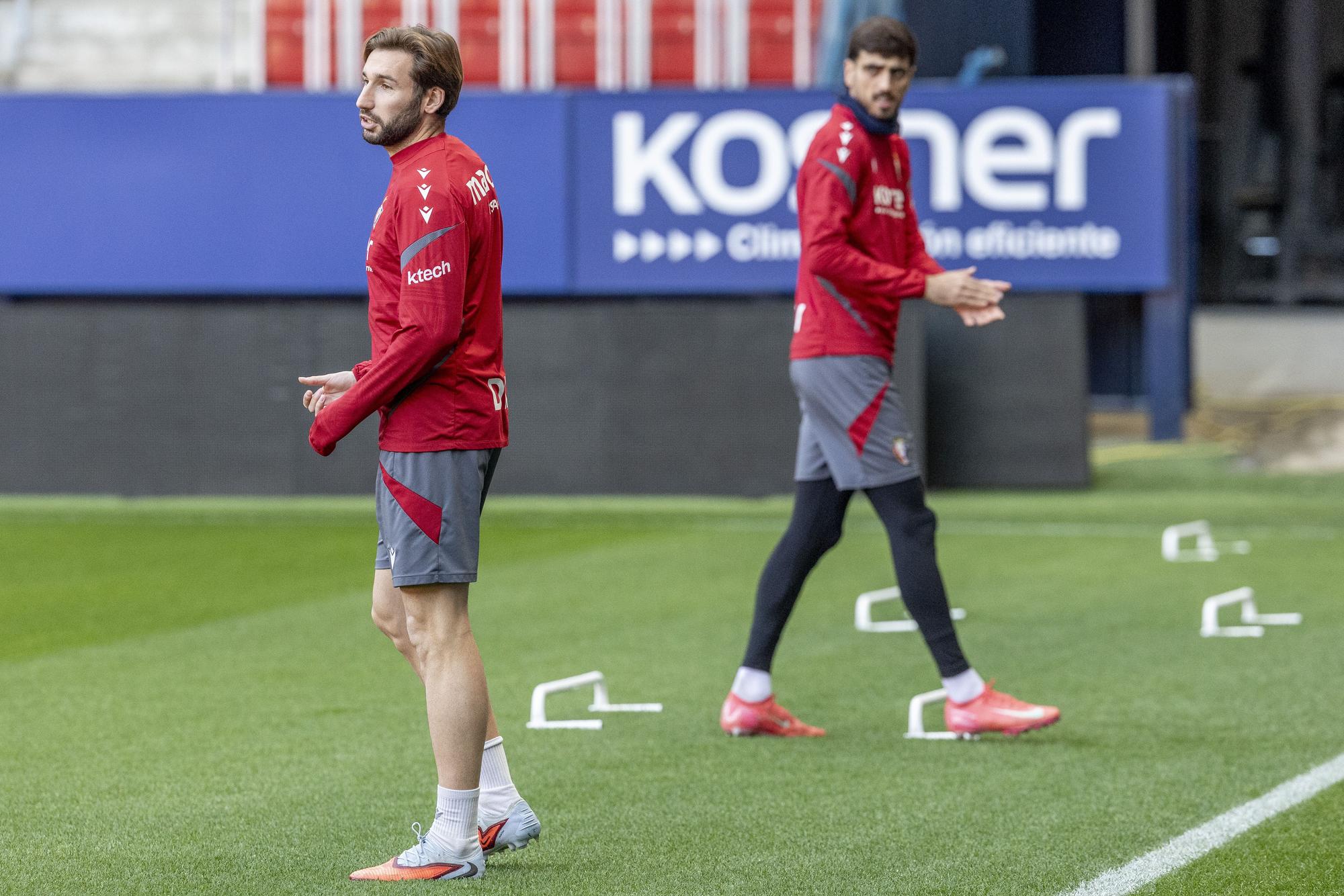 Osasuna se ejercita a puerta cerrada en El Sadar (miércoles 26 de noviembre de 2025)