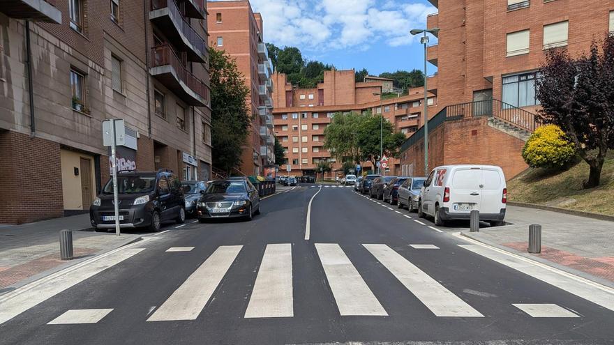 Finalizado el reasfaltado en dos tramos de Lezeaga, en Basurto