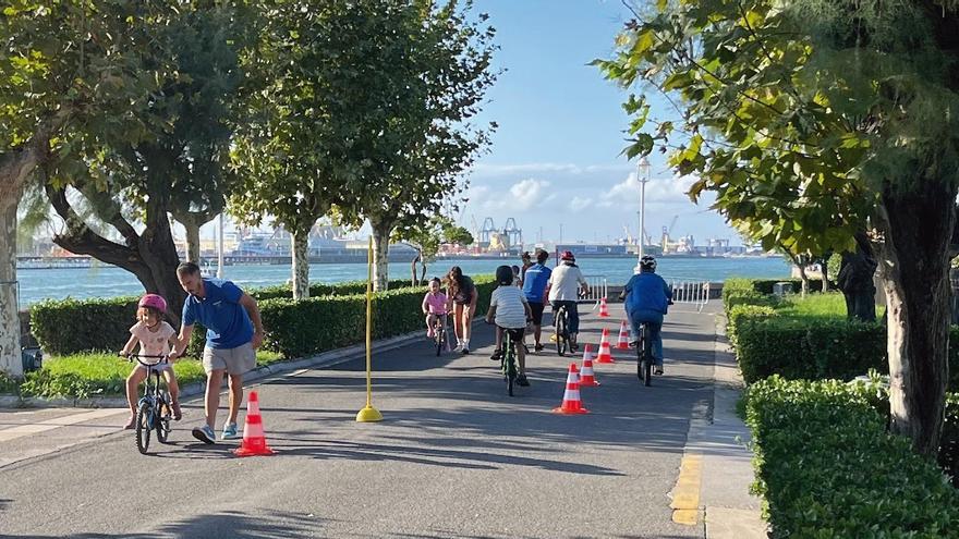 Getxo va en triciclo, patines y bici durante una semana