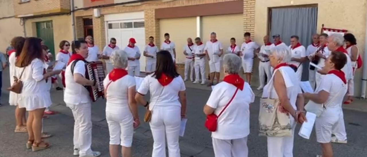 Concentración de Auroros de Navarra en Funes