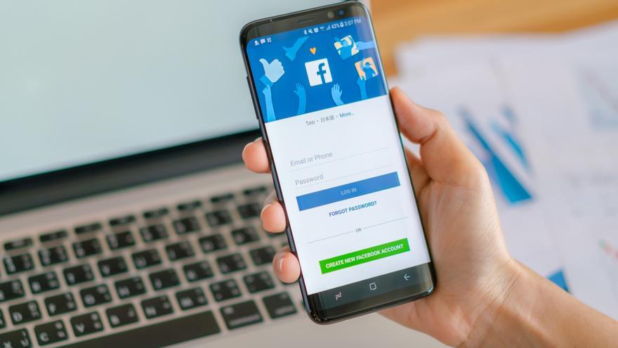 Tailandia investiga una retransmisión en directo de pornografía durante horas en Facebook