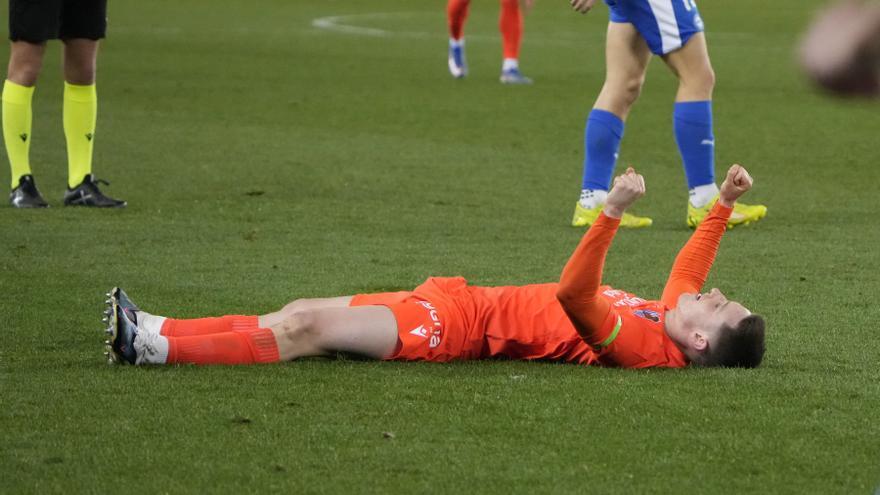 Remiro enciende a la Real, que remonta y se planta en semifinales (2-3)