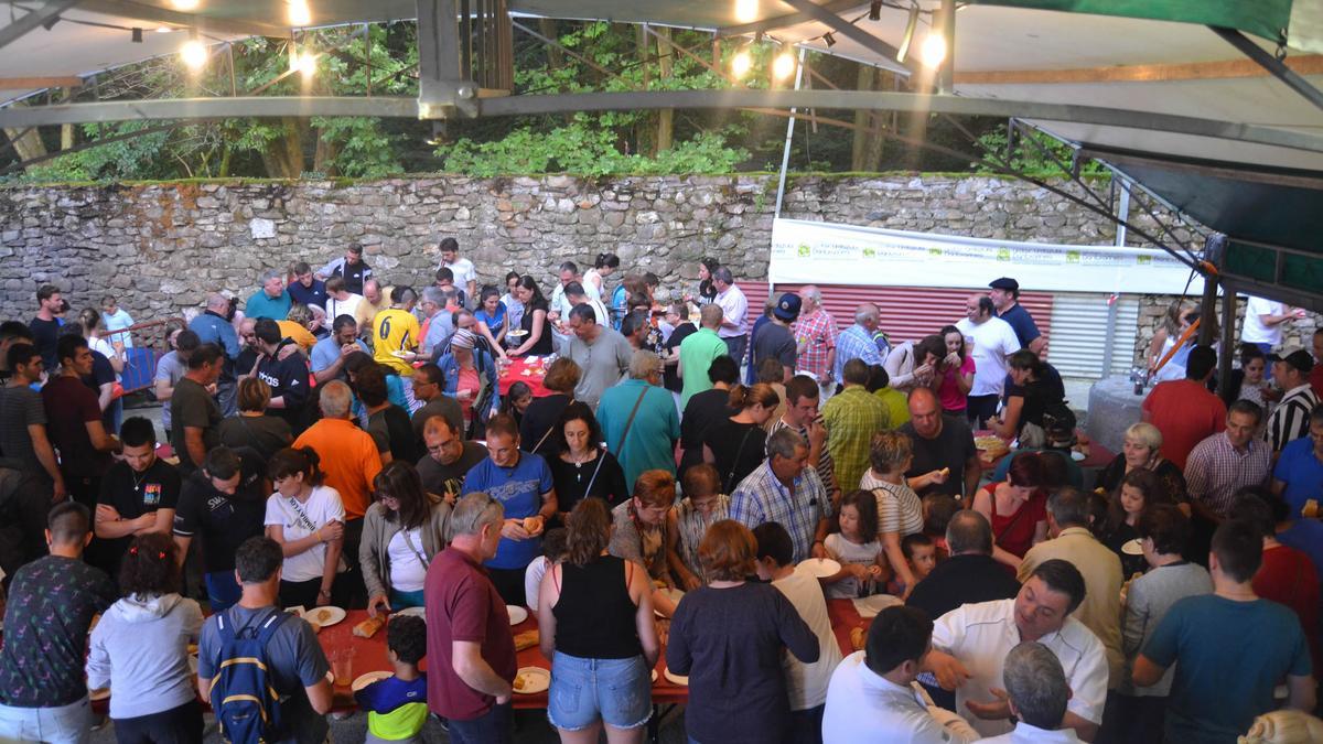 Imagen de la fiesta del año pasado en Urdax-Urdazubi
