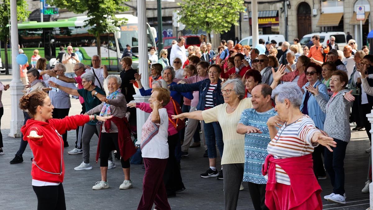 Fiesta de fin de curso del programa Salud para Personas Mayores de Bilbao