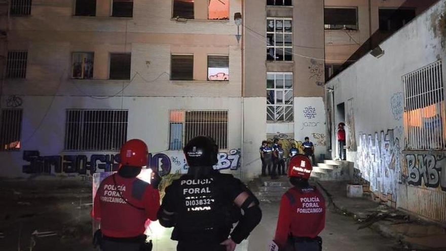 Dos nuevos heridos por arma blanca en una pelea multitudinaria en la antigua ikastola Jaso