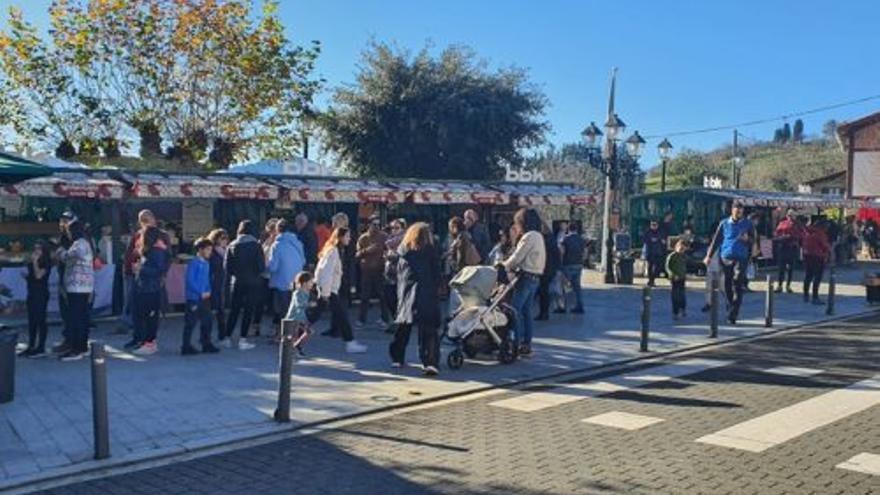 Productos locales este domingo en el mercado navideño de Garai