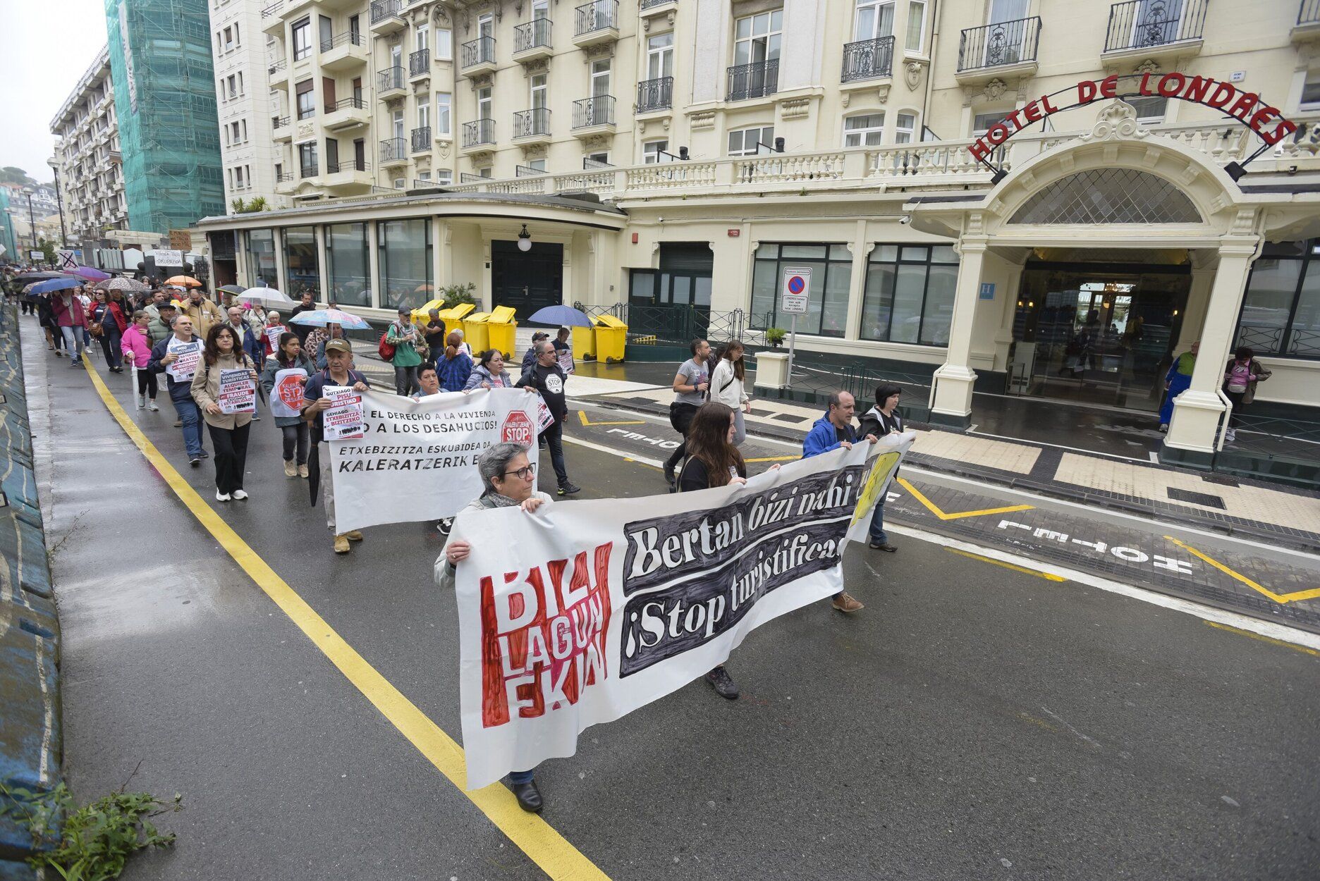Donostia sale a la calle para protestar en contra de la turistificación