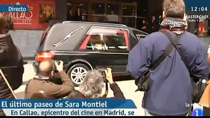 Mariló: &quot;¿Qué hay dentro del coche fúnebre de Sara Montiel?&quot;