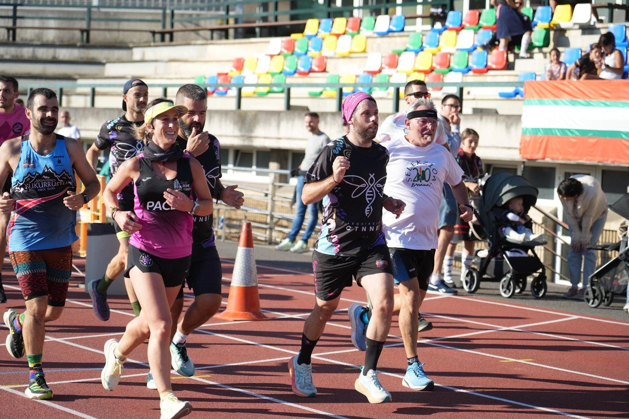 Basauri arropa a Yeray González en la final de su reto '12 maratones en 12 meses' por la asociación CNTTB1
