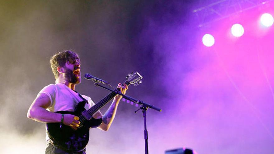 Father John Misty ofreció un concierto inolvidable en elegancia y actitud