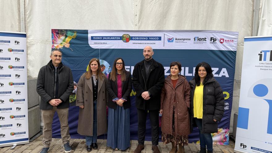 Más de 3.000 estudiantes de FP de 61 centros de Euskadi presentan sus proyectos en la XV Feria Ikasenpresa