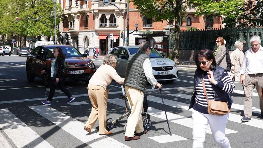 Un centenar de bilbainos recibe hasta 3.000 euros de ayuda por cambiar la bañera a ducha
