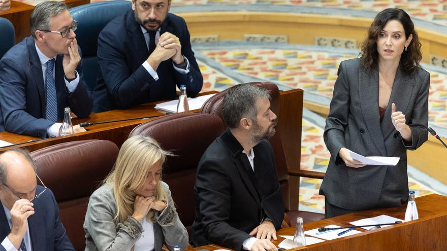 Ayuso acusa a la izquierda de querer para médicos las &quot;listas negras&quot; que hace con &quot;deportistas, artistas o periodistas&quot;