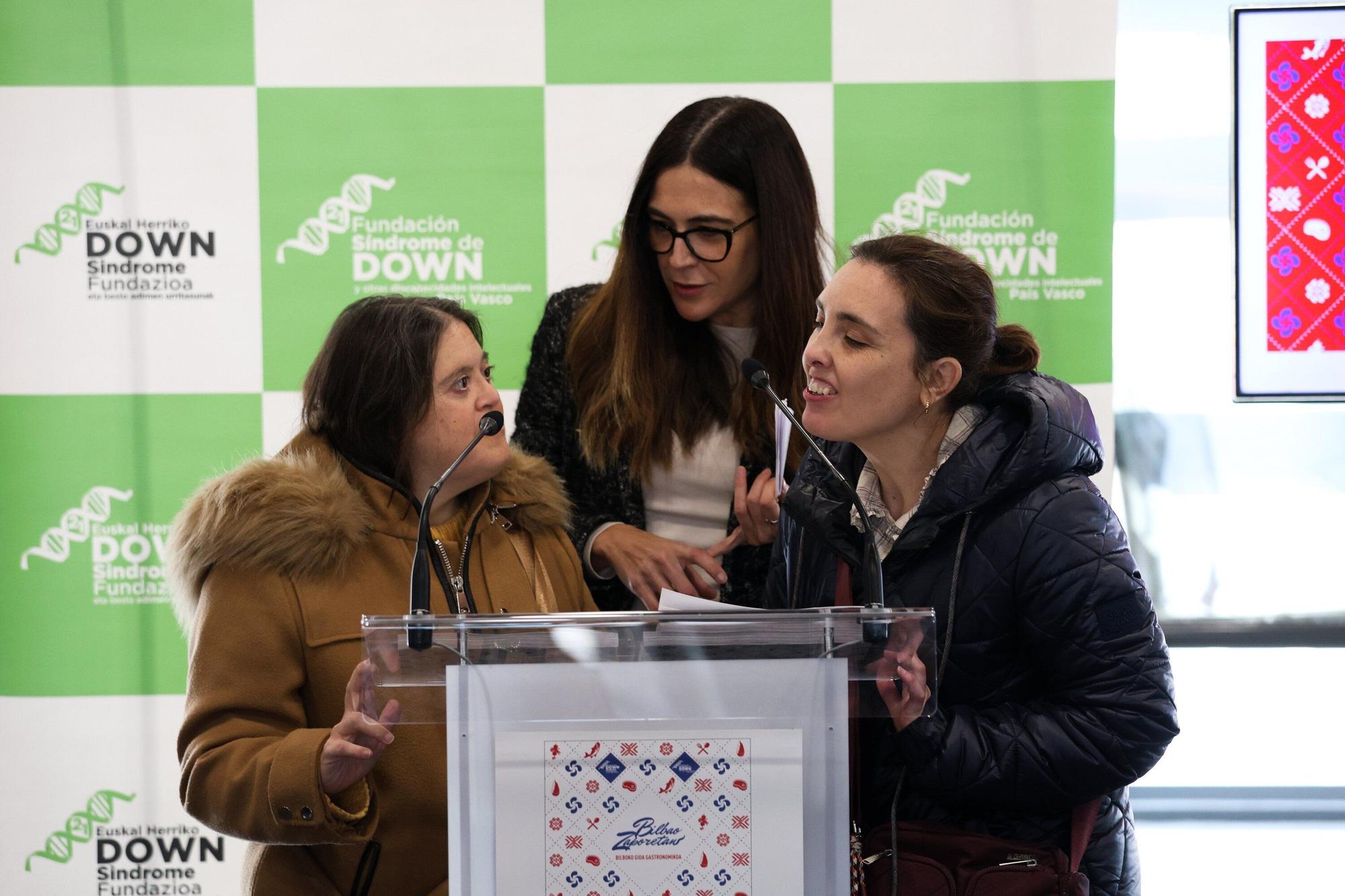 En imágenes: La Fundación Síndrome de Down presenta la guía gastronómica 'Bilbao Zaporetan'