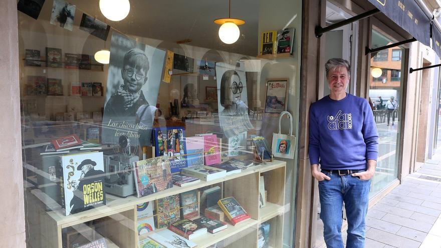 Bulegoa: Discos, libros y arte en la plaza  de San Nicolás