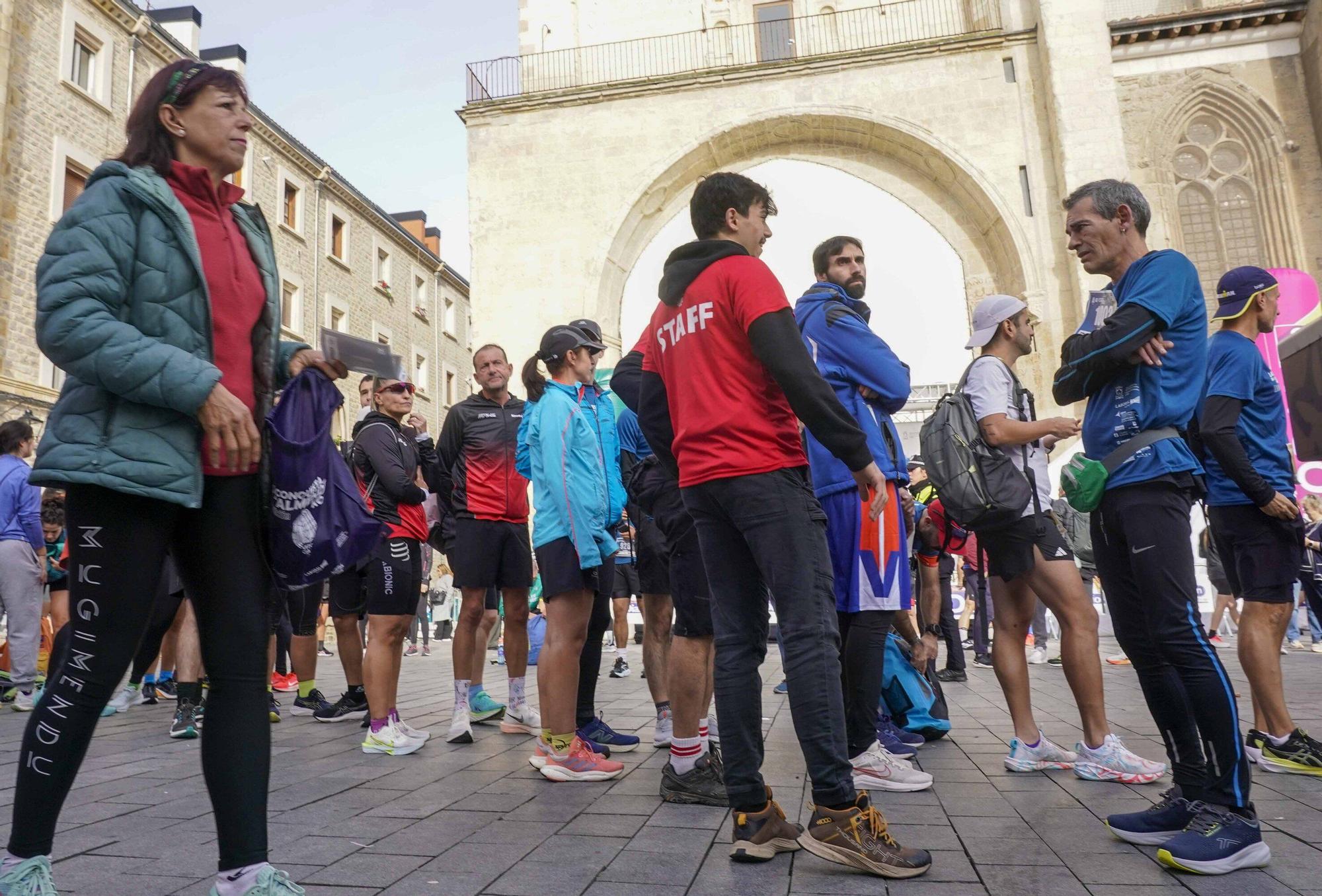 En imágenes: Buen tiempo y buen ambiente en la Conquista de la Almendra (¡Búscate en las fotos!)