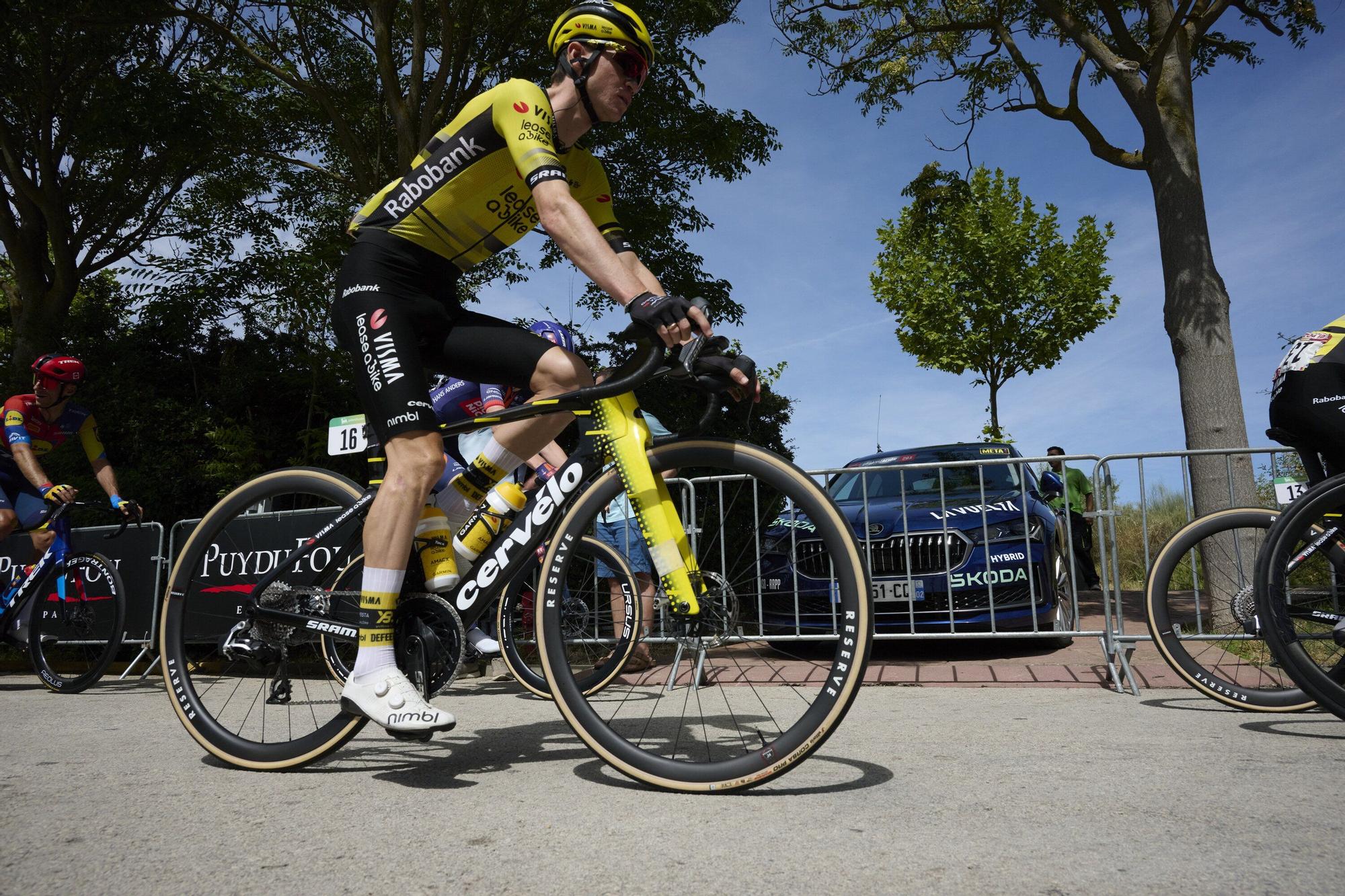 Fotos de la etapa navarra de La Vuelta 25 entre Sendaviva y Larra - Belagua