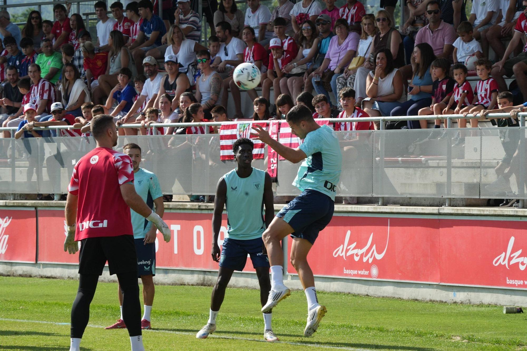 2.500 seguidores arropan al Athletic en Lezama