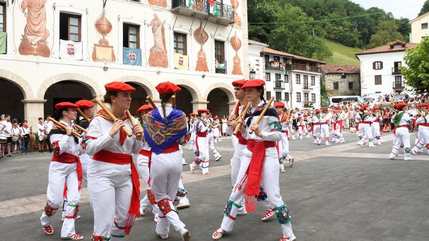 Gure Txokoa de Bera celebrará su 'Dantza Eguna' el sábado