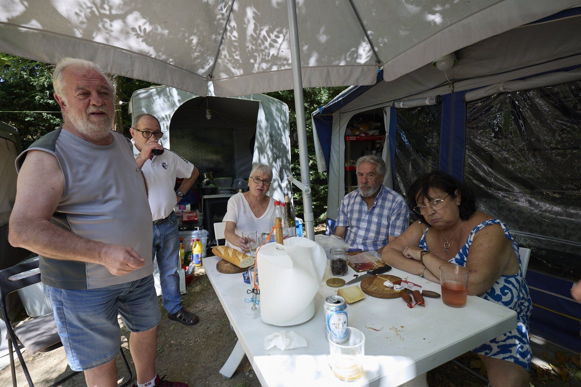 Fotos de turistas en el camping Murkuzuria en Esparza de Salazar