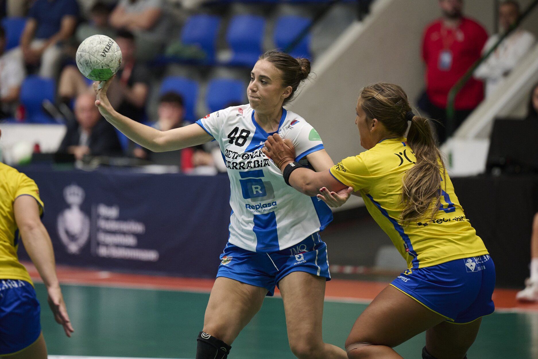 Fotos del partido entre Replasa Beti Onak y Madeira