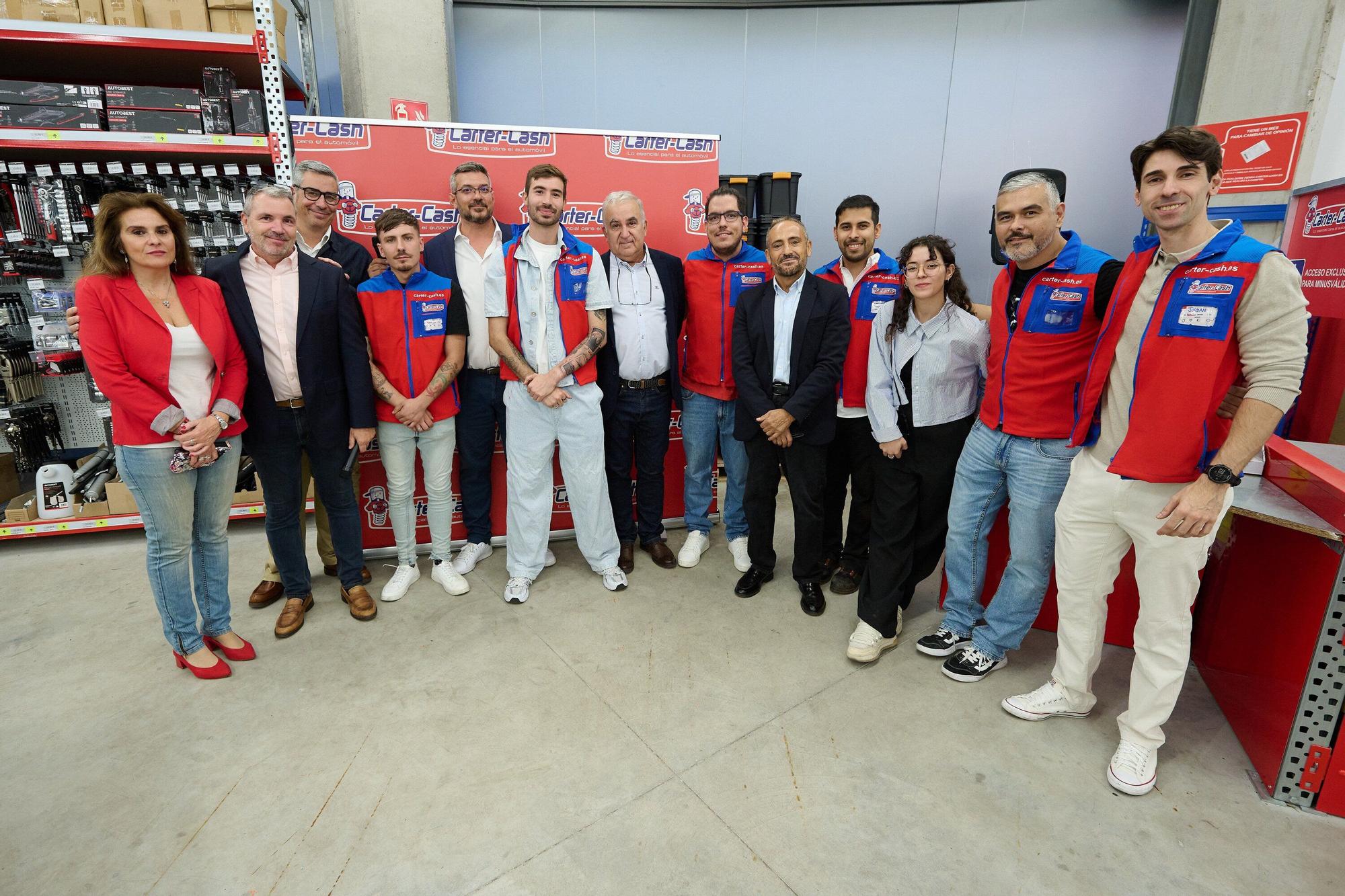 Fotos de la inauguración oficial de la nueva tienda de Carter-Cash en Pamplona