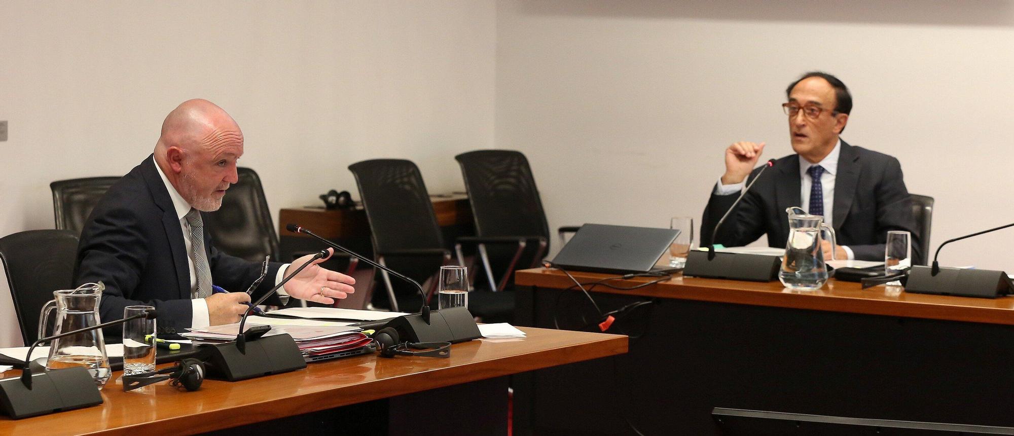 Fotos de la sesión de este martes de la comisión de investigación del Parlamento de Navarra
