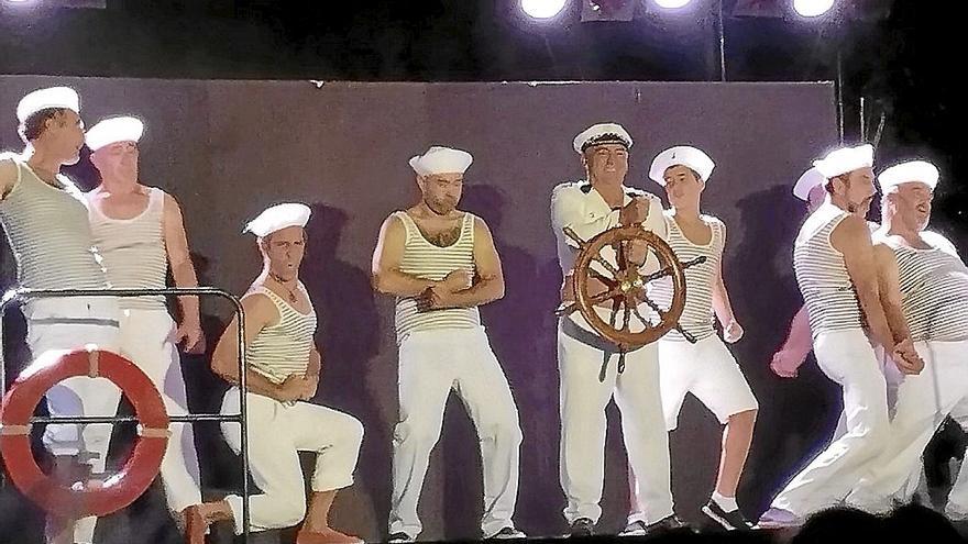 Uno de los momentos de ‘La vuelta al mundo en 80 días’, versión taller de teatro de Ihabar.  | FOTO: IZASKUN