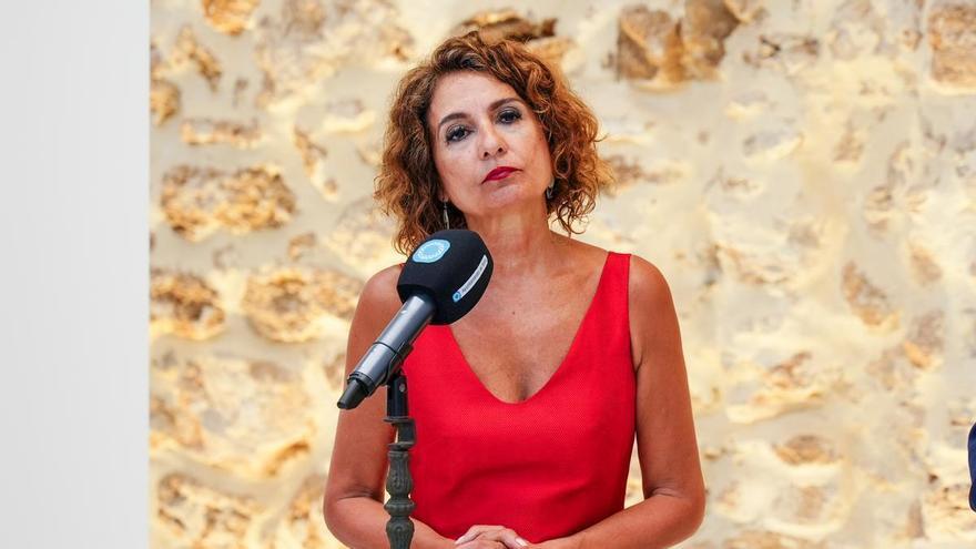 El Gobierno español crea una comisión interministerial para impulsar su plan de lucha contra la corrupción, liderada por Montero