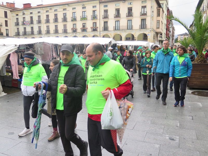 La marcha contra el cáncer de Urretxu y Zumarraga, en imágenes