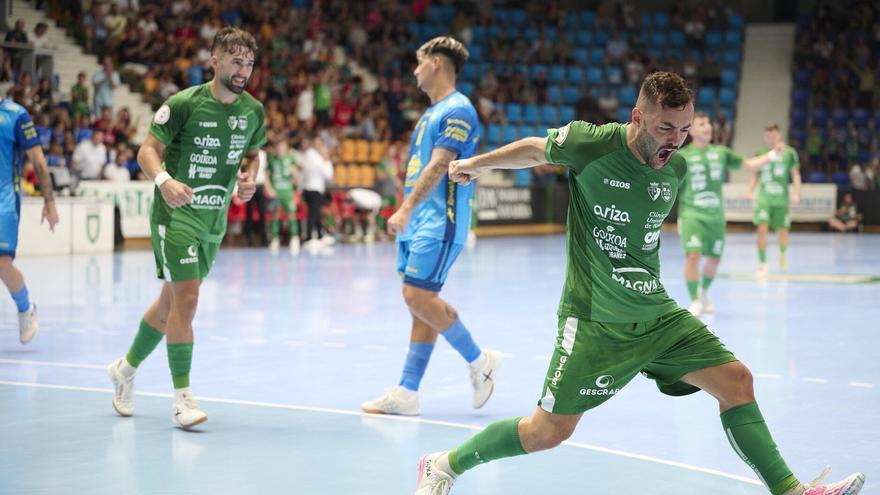 Osasuna Magna sabe remar a la contra y se estrena con victoria ante el Peñíscola