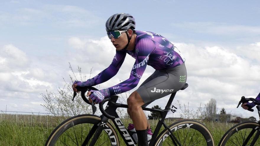 El ciclista italiano Samuele Privitera muere a los 19 años tras una caída en el Giro del Valle de Aosta