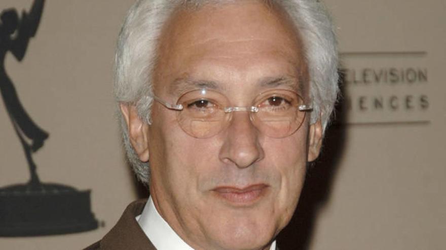 Muere Steven Bochco, creador de Canción triste de Hill Street, La Ley de Los Ángeles y Policías de Nueva York