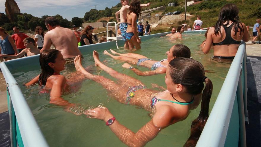 Advierten de que los baños en playas, piscinas o ríos son la principal causa de otitis