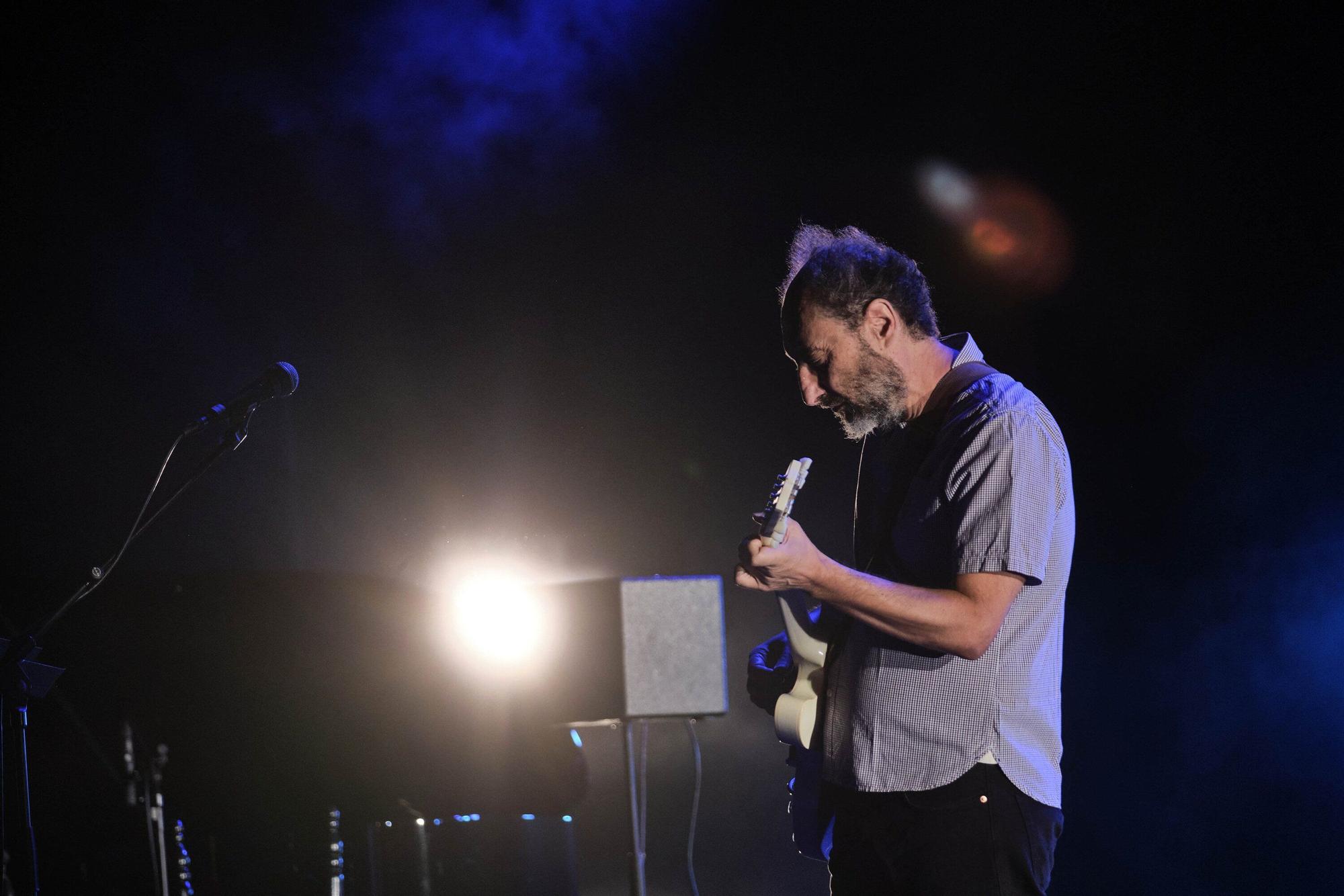 Fotos: Los Planetas, en Baluarte en el Flamenco On Fire