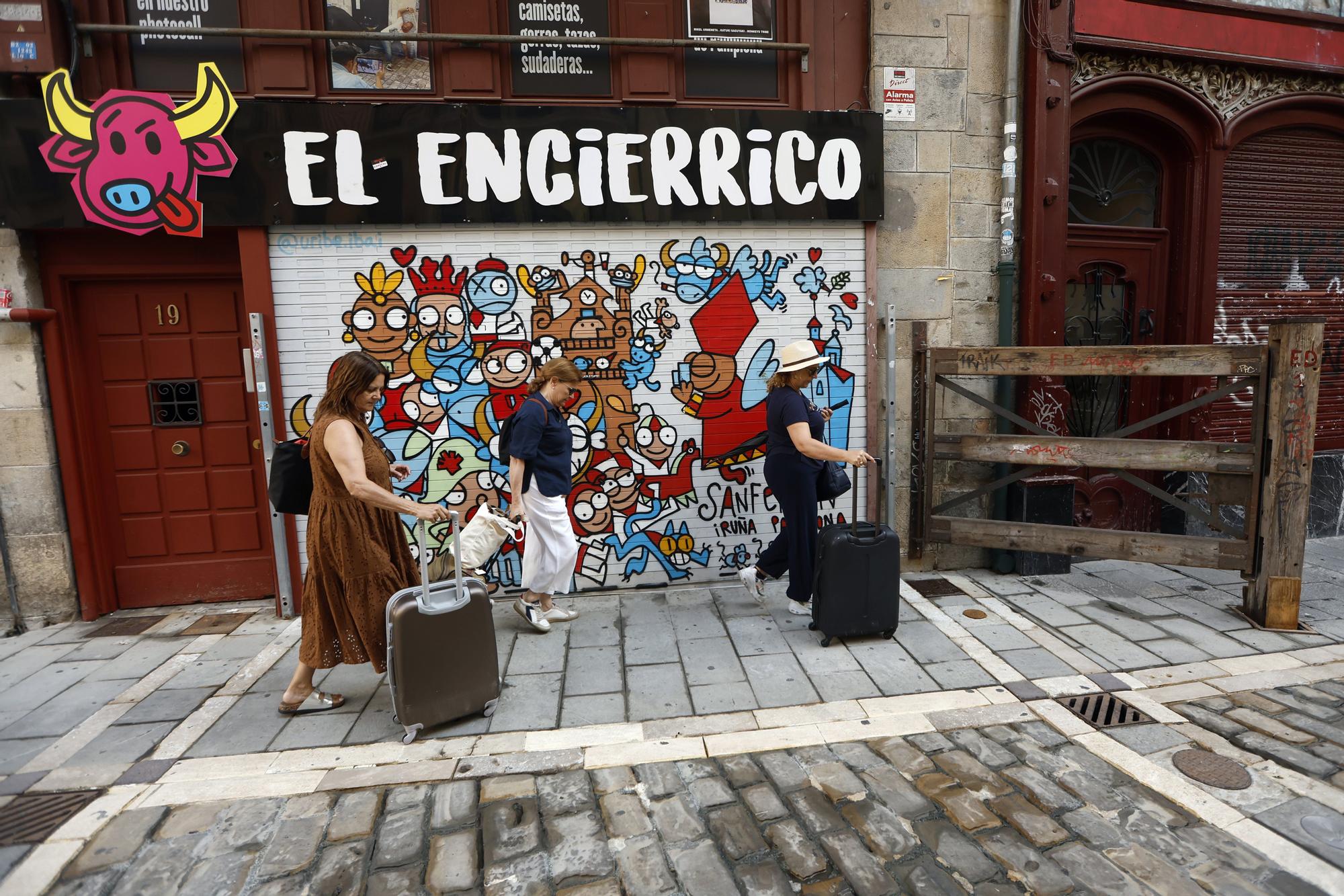 En imágenes: Pamplona se prepara para San Fermín
