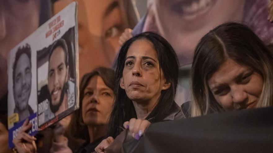 Miles de manifestantes toman las calles de Tel Aviv para exigir los cadáveres de rehenes de Gaza