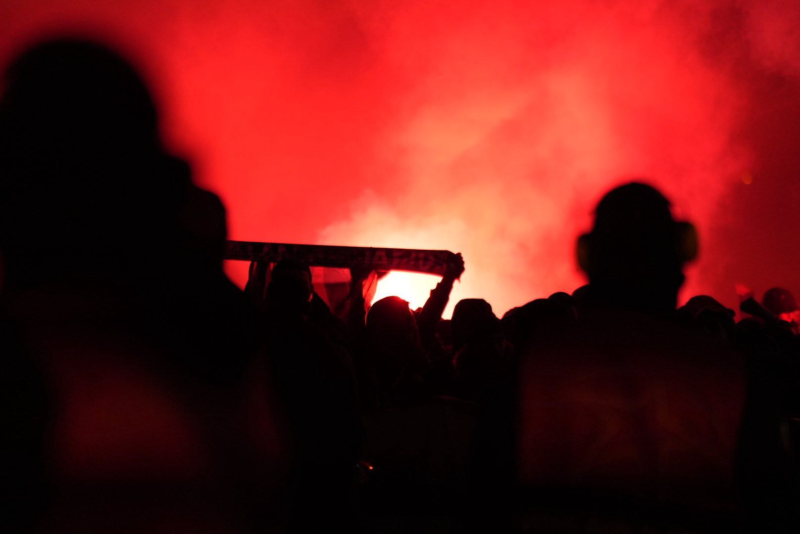 En imágenes: la afición del PSG, rumbo a San Mamés