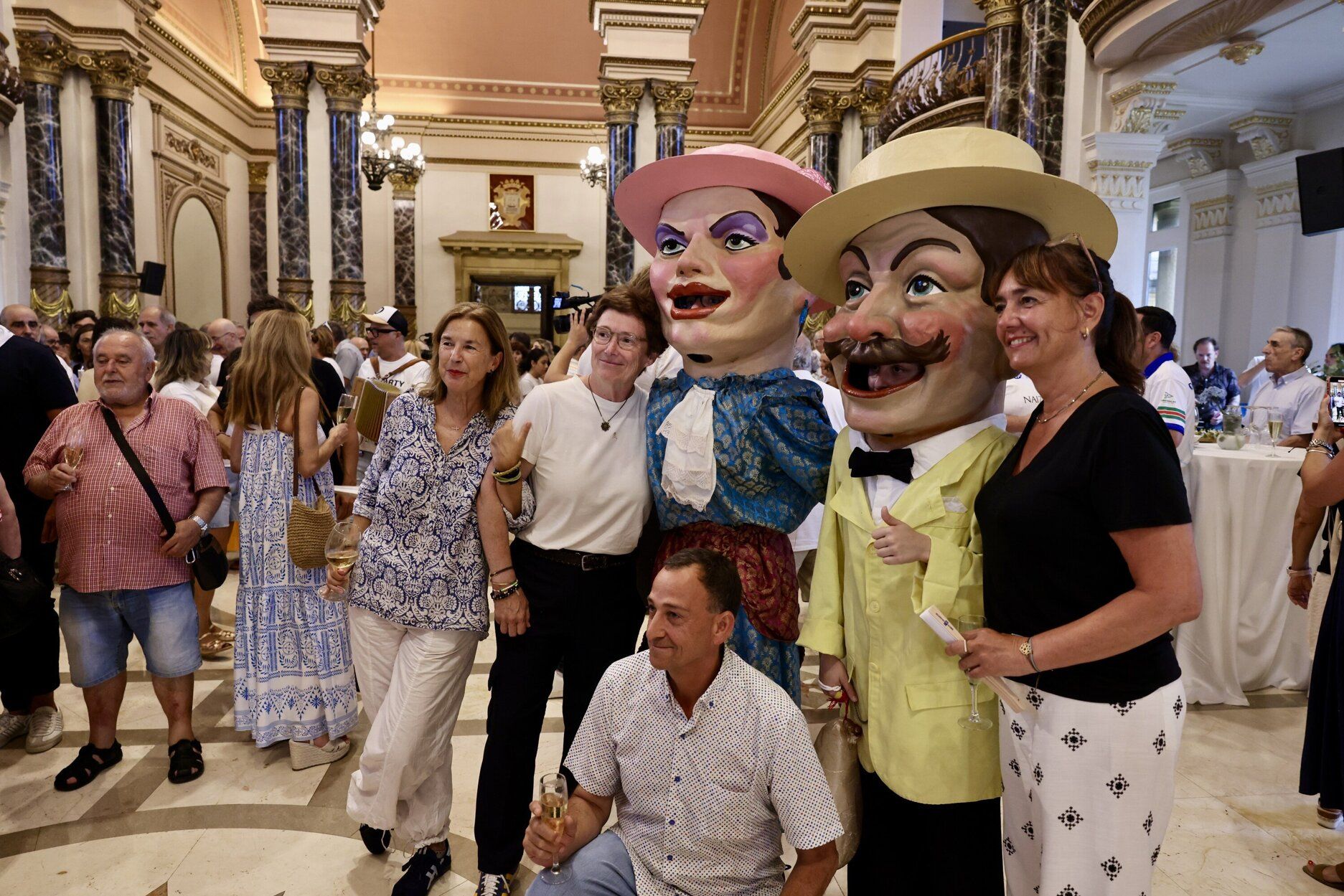Goia recibe a las autoridades y agentes sociales