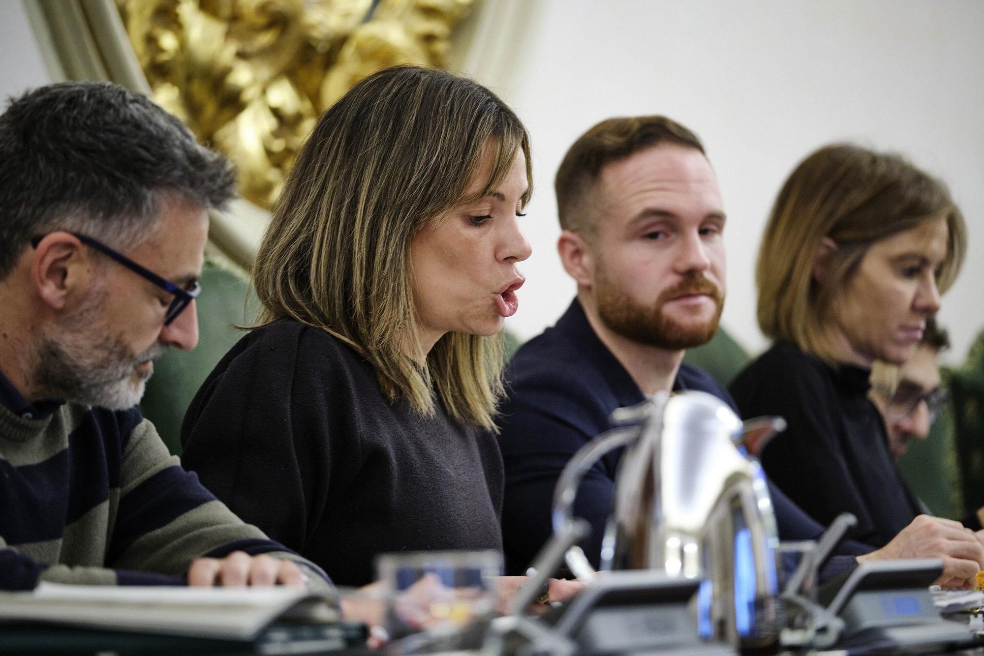 Fotos del pleno del Ayuntamiento de Pamplona (jueves 11 de diciembre de 2025)